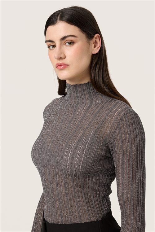 Laisa Gun Metal Pullover